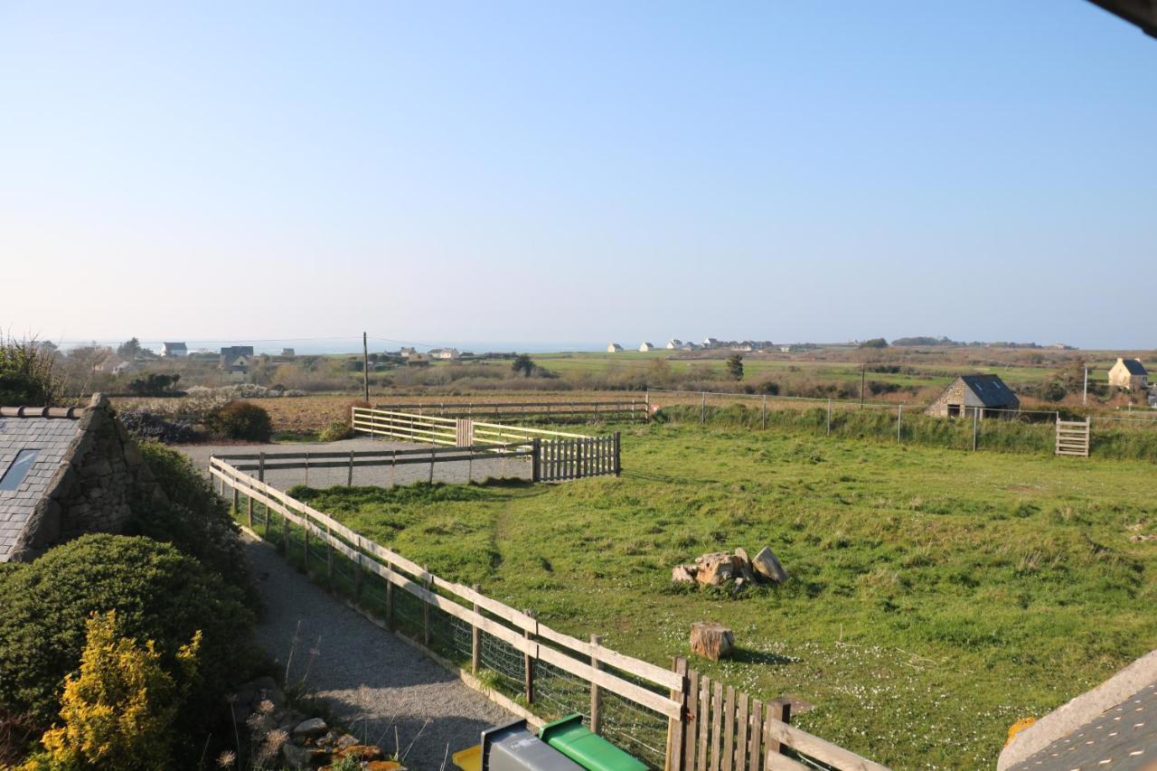 Les Gites Aux Volets Roses Landunvez Exterior photo